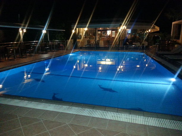 Imagen de los exteriores del Hotel Ela Mesa. Foto 9