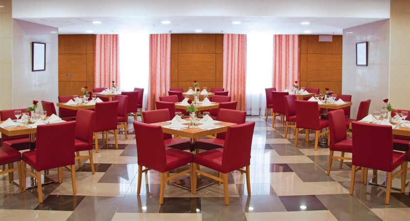 Imagen del bar/restaurante del Hotel Elaf Bakkah. Foto 5