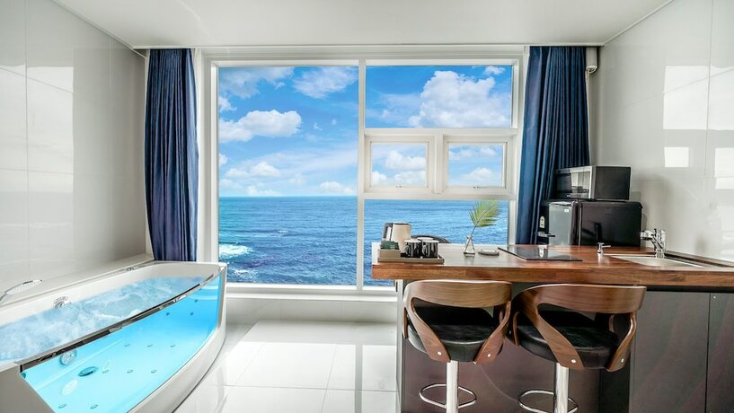 Imagen de la habitación del Hotel Elafonisi. Foto 12