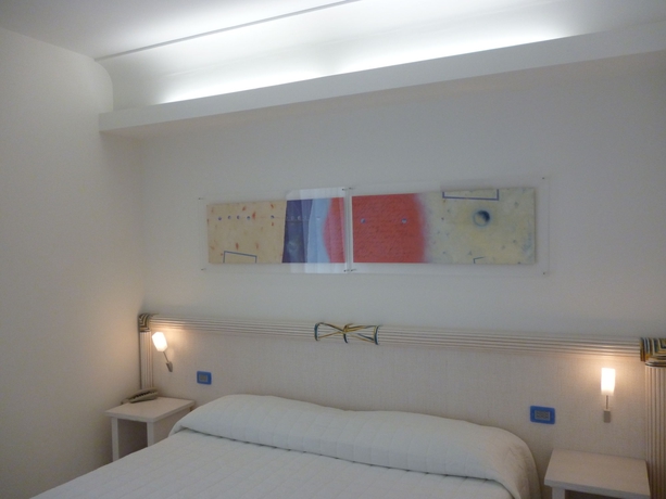 Imagen de la habitación del Hotel Elaia Garden. Foto 7