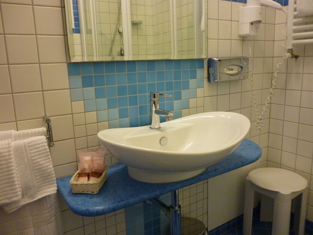 Imagen de la habitación del Hotel Elaia Garden. Foto 14