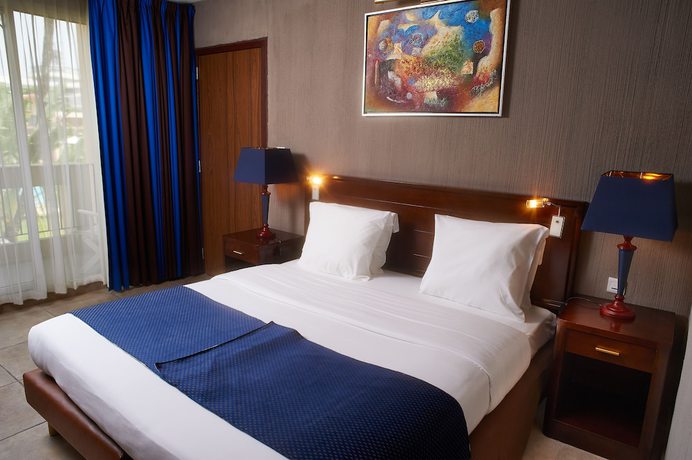 Imagen de la habitación del Hotel Elais. Foto 7