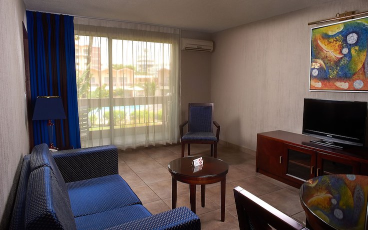Imagen de la habitación del Hotel Elais. Foto 15