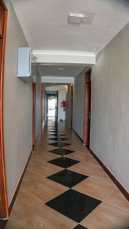 Imagen de la piscina del Hotel Elanacha, ARUSHA. Foto 20