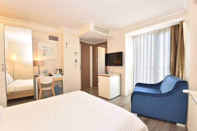 Imagen de la habitación del Hotel Elanaz. Foto 5