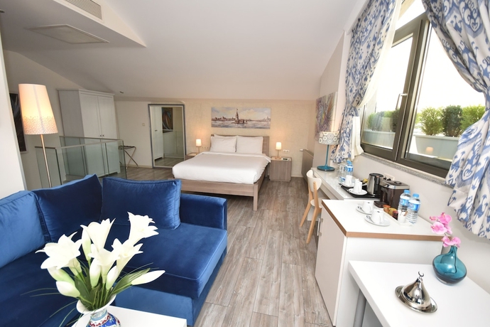 Imagen de la habitación del Hotel Elanaz. Foto 14