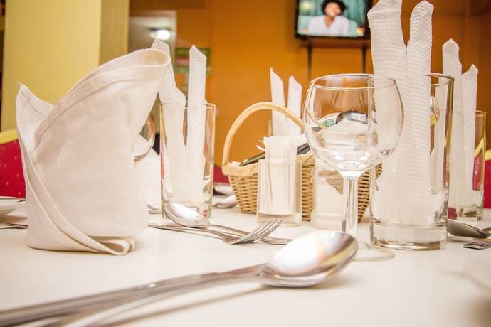 Imagen del bar/restaurante del Hotel Eland Safari Nyeri. Foto 4