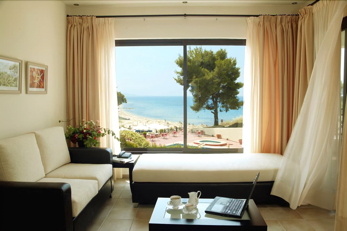 Imagen de la habitación del Hotel Elani Bay Resort. Foto 7