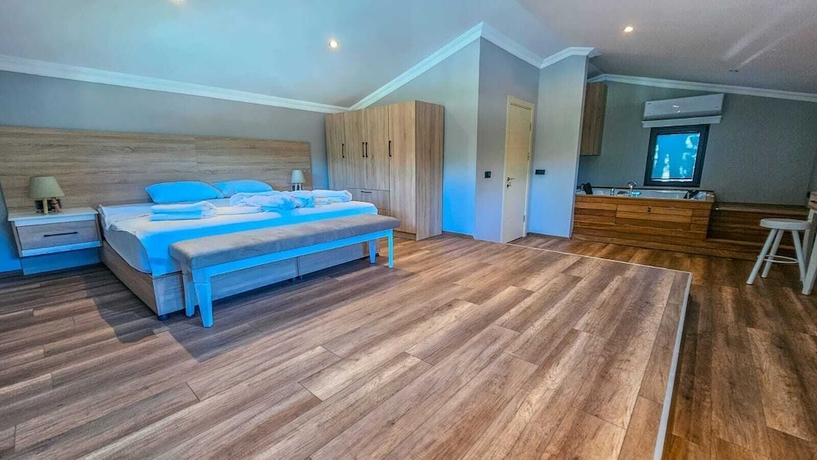 Imagen de la habitación del Hotel Elasu Bodrum. Foto 12