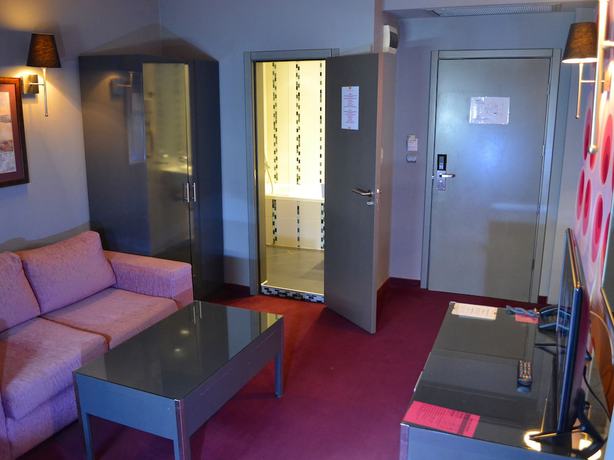 Imagen de la habitación del Hotel Elate Plaza Business. Foto 13