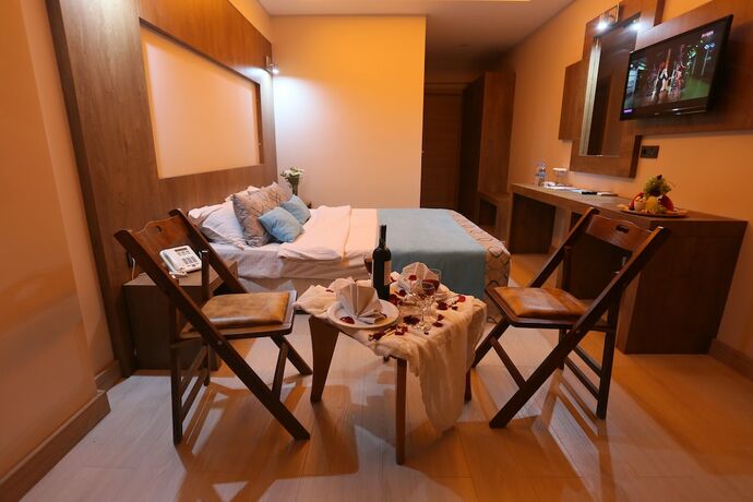 Imagen de la habitación del Hotel Elazig Mavi Gol Otel. Foto 15