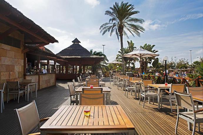 Imagen del bar/restaurante del Hotel Elba Carlota Beach & Golf Resort. Foto 4