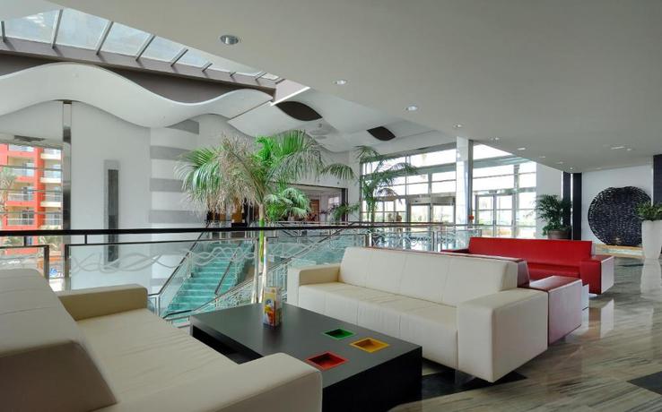 Imagen de los interiores del Hotel Elba Carlota Beach & Golf Resort. Foto 14