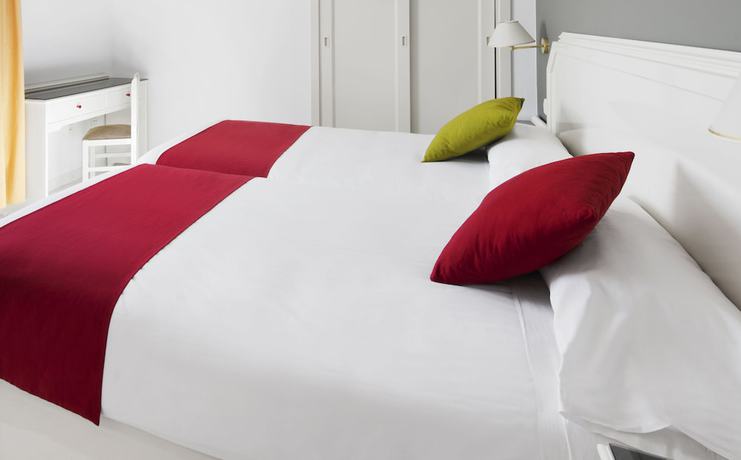 Imagen de la habitación del Hotel Elba Castillo San Jorge & Antigua Suite Hotel. Foto 7