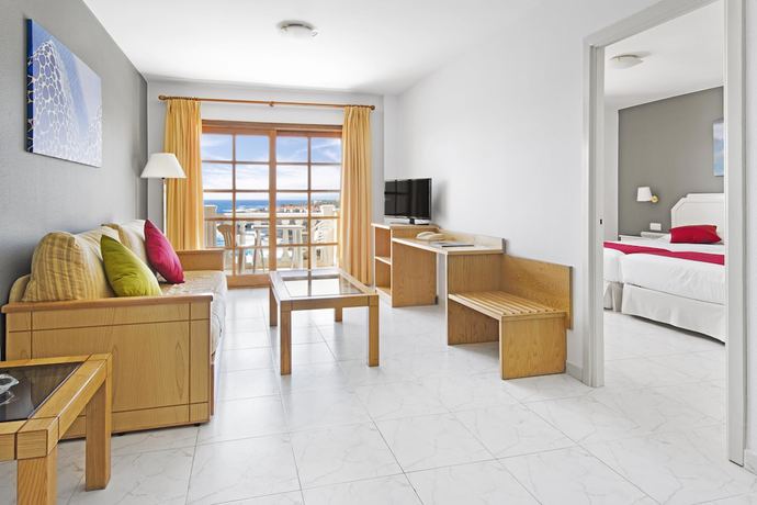 Imagen de la habitación del Hotel Elba Castillo San Jorge & Antigua Suite Hotel. Foto 13