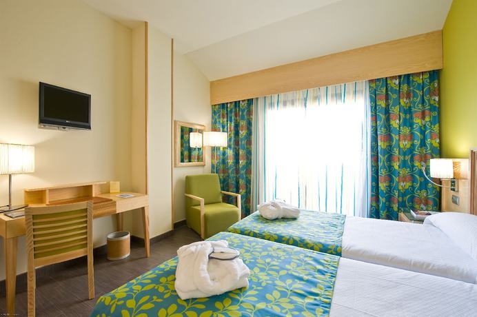 Imagen de la habitación del Hotel Elba Costa Ballena Beach and Thalasso Resort. Foto 3