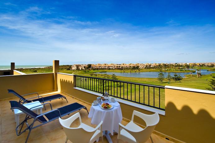 Imagen de los exteriores del Hotel Elba Costa Ballena Beach and Thalasso Resort. Foto 18