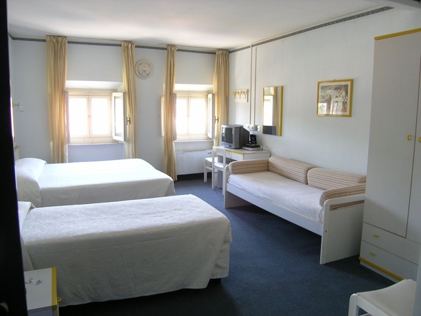 Imagen de la habitación del Hotel Elba. Foto 8