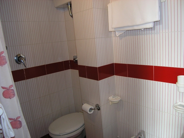 Imagen de la habitación del Hotel Elba. Foto 16