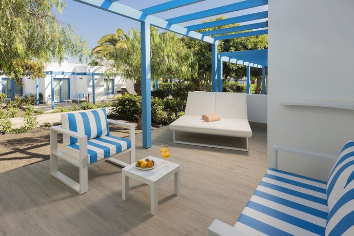 Imagen de la habitación del Hotel Elba Lanzarote Premium Suites. Foto 5