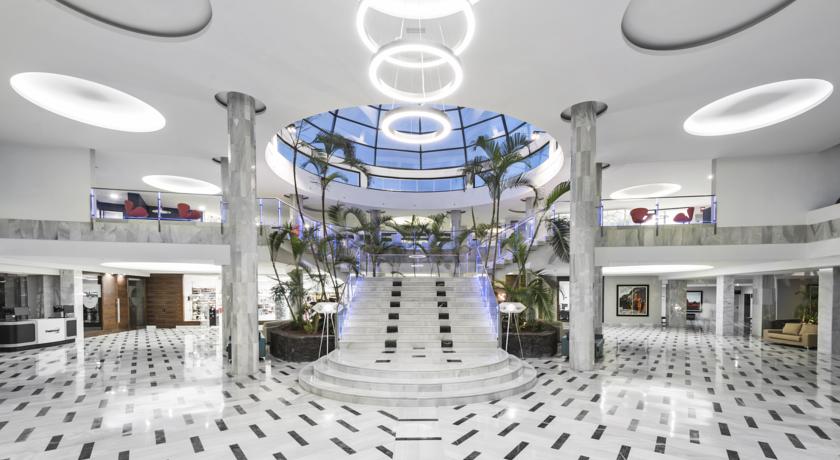 Imagen de los interiores del Hotel Elba Lanzarote Royal Village Resort. Foto 14