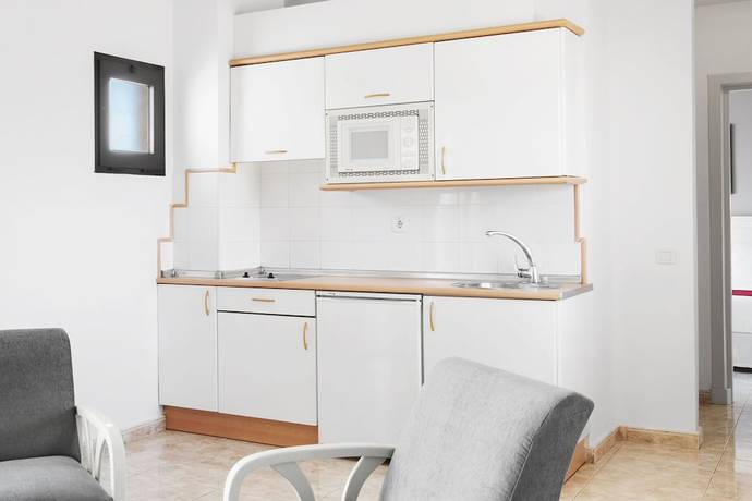 Imagen de la habitación del Hotel Elba Lucía Sport and Suite. Foto 7