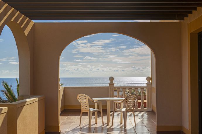 Imagen de la habitación del Hotel Elba Lucía Sport and Suite. Foto 12