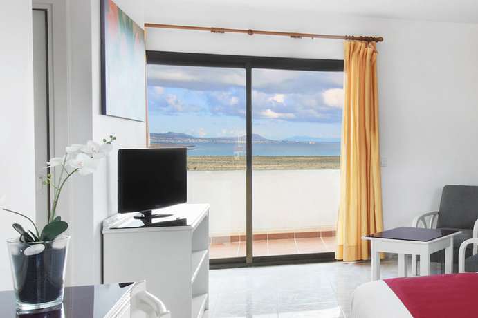 Imagen de la habitación del Hotel Elba Lucía Sport and Suite. Foto 18