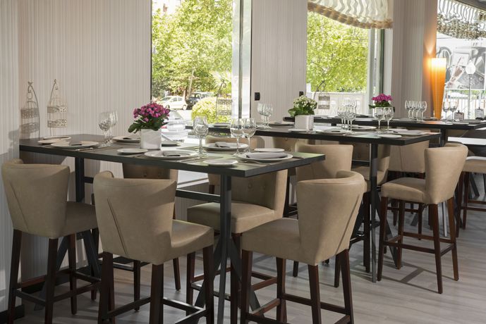 Imagen del bar/restaurante del Hotel Elba Madrid Alcalá. Foto 4