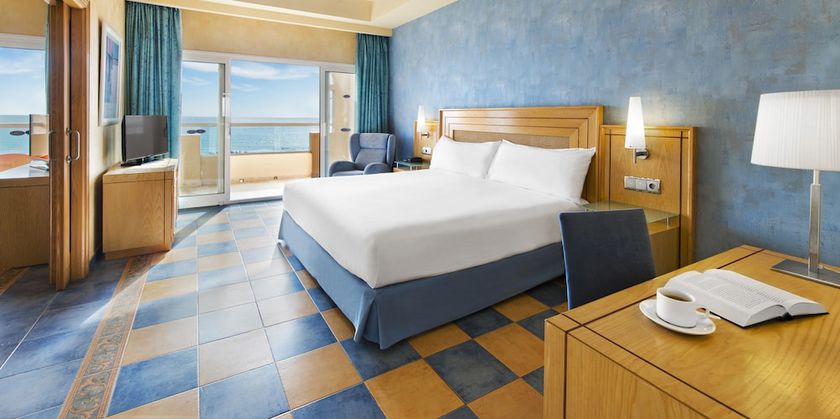 Imagen de la habitación del Hotel Elba Sara Beach and Golf Resort. Foto 4