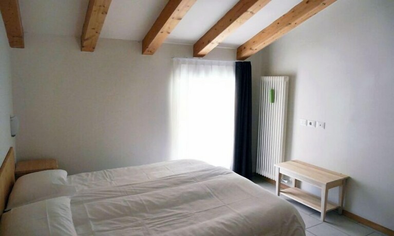 Imagen de la habitación del Hotel Elbele Garn&igrave;. Foto 6