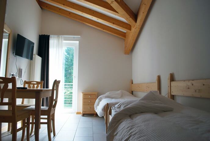 Imagen de la habitación del Hotel Elbele Garn&igrave;. Foto 16