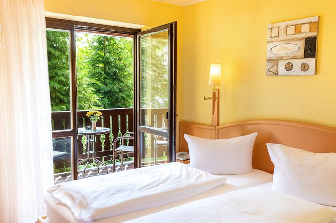 Imagen de la habitación del Hotel Elbpromenade. Foto 6