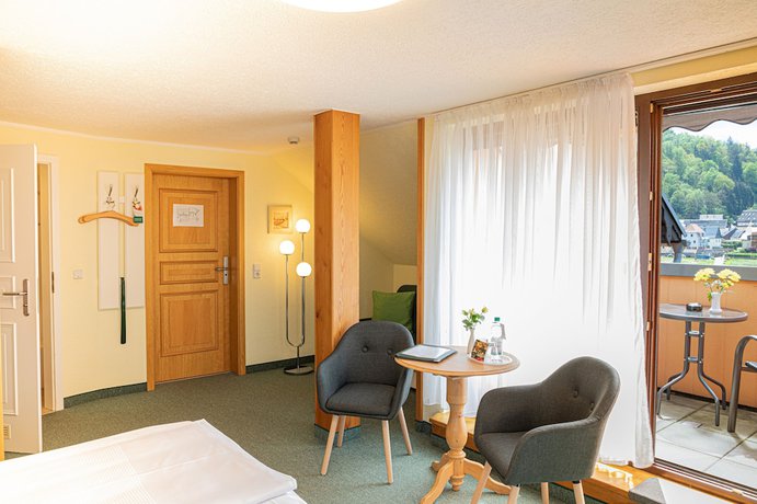 Imagen de la habitación del Hotel Elbpromenade. Foto 20