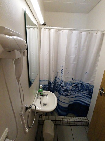 Imagen de la habitación del Hotel Eldá Guesthouse. Foto 37