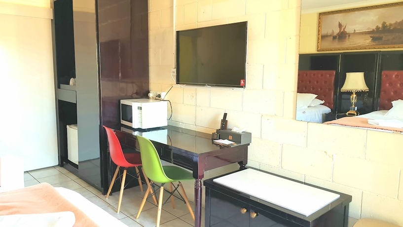 Imagen de los interiores del Hotel Eldorado Motor Inn. Foto 18