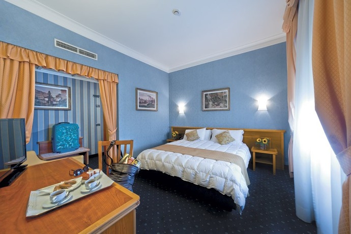 Imagen de la habitación del Hotel Ele Green Park Pamphili. Foto 18