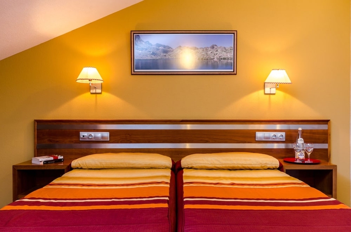 Imagen de la habitación del Hotel Ele Mirador de Santa Ana. Foto 14