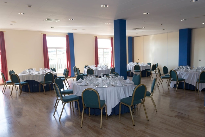 Imagen del bar/restaurante del Hotel Ele Puerta De Monfragüe. Foto 4