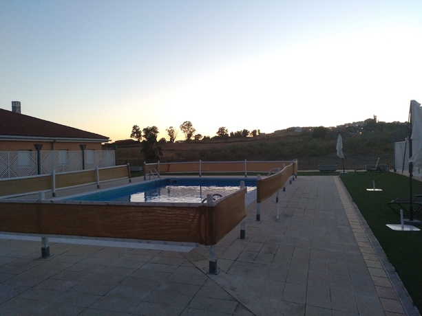 Imagen de los exteriores del Hotel Ele Puerta De Monfragüe. Foto 14