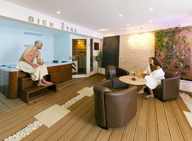 Imagen de la habitación del Hotel El&eacute;gance Suites - &Icirc;le De R&eacute;. Foto 6