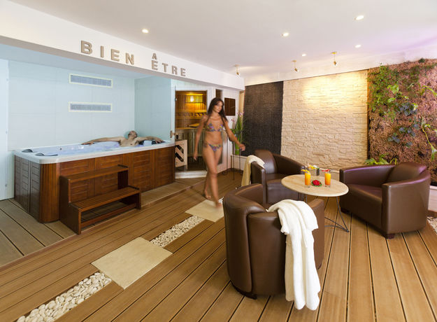 Imagen de la habitación del Hotel El&eacute;gance Suites - &Icirc;le De R&eacute;. Foto 7