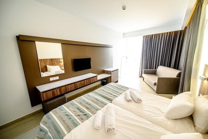 Imagen de la habitación del Hotel Eleana, Ayia Napa. Foto 7