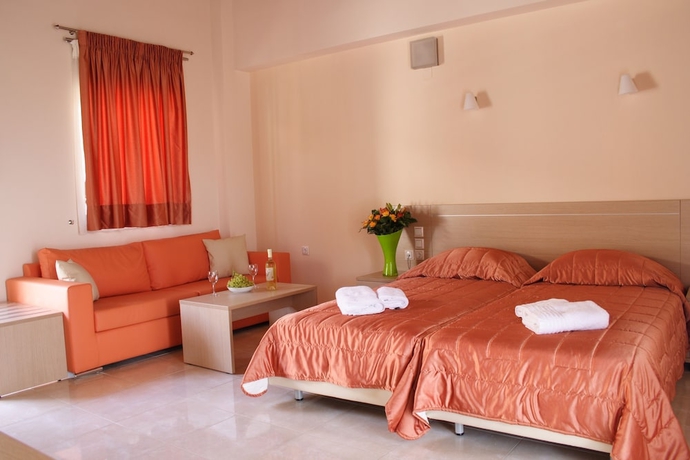 Imagen de la habitación del Hotel Eleana, Léucade. Foto 4