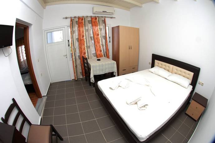 Imagen de la habitación del Hotel Eleana, Sarande. Foto 4