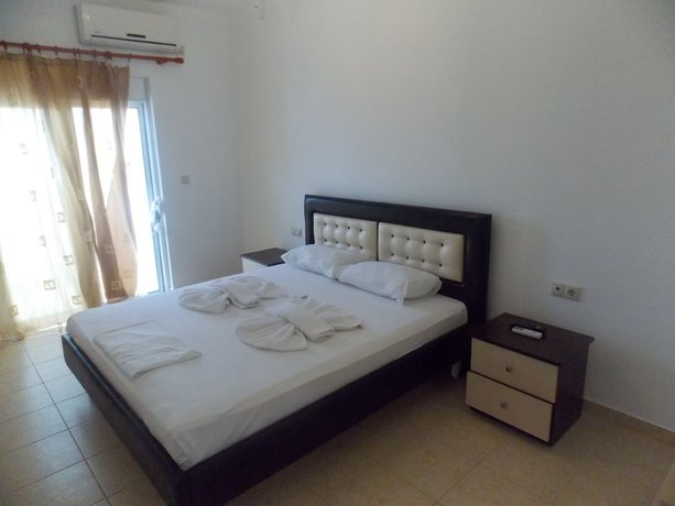 Imagen de la habitación del Hotel Eleana, Sarande. Foto 13