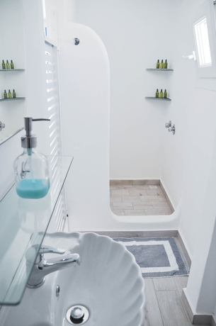 Imagen de la habitación del Hotel Eleanna's. Foto 2