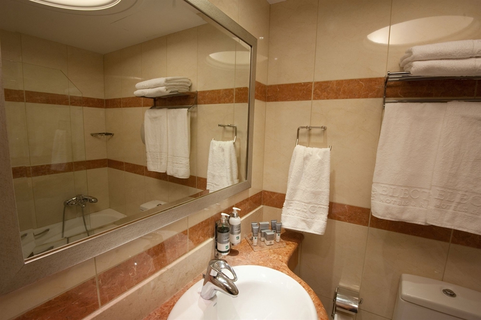 Imagen de la habitación del Hotel Electra Athens. Foto 4