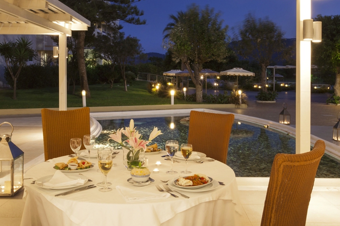 Imagen del bar/restaurante del Hotel Electra Palace Rhodes - Premium All Inclusive. Foto 1