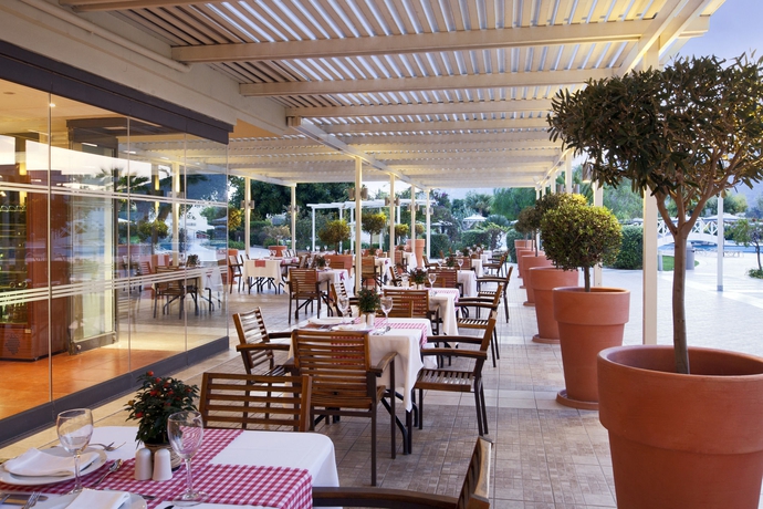 Imagen del bar/restaurante del Hotel Electra Palace Rhodes - Premium All Inclusive. Foto 6